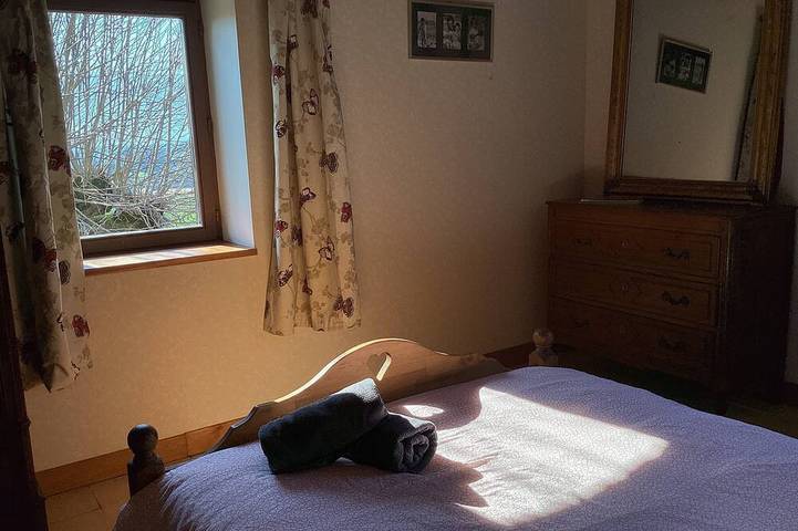 Location de vacances pour 9 personnes, avec terrasse, animaux acceptés à Les Marches - 3