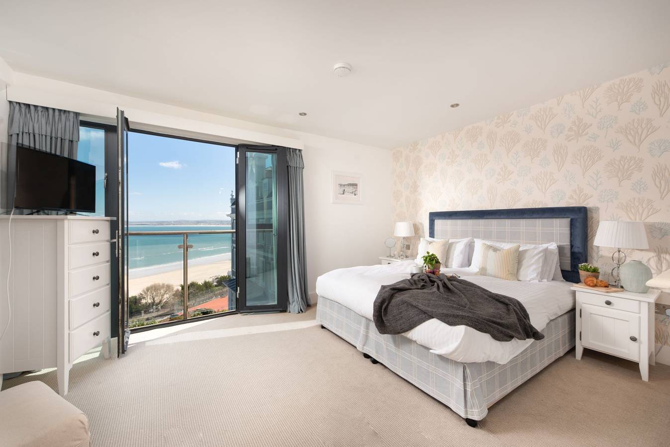 Entire holiday apartment, 3 Porthminster Mews in St. Ives, Cornwall