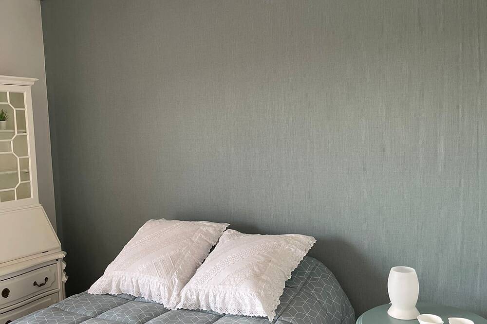 House 6 px 100m walk from the beach and 20' by train from the historic center of Porto. in Arcozelo, Distrito de Porto