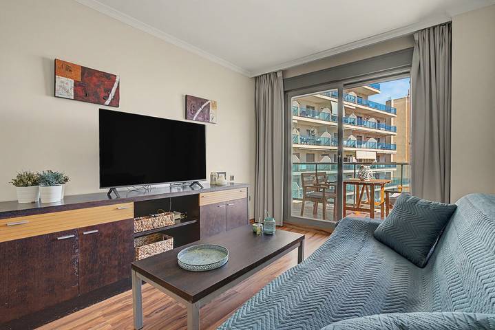 Ganze Wohnung, Apartment 'Bluehorizonbenalmadena' mit Pool, privater Terrasse und Wlan in Benalmádena Costa, Benalmádena