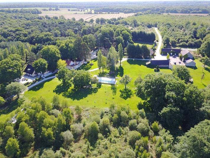 Maison de vacances pour 16 personnes, avec Balcon et Terrasse ainsi que Jardin et Piscine