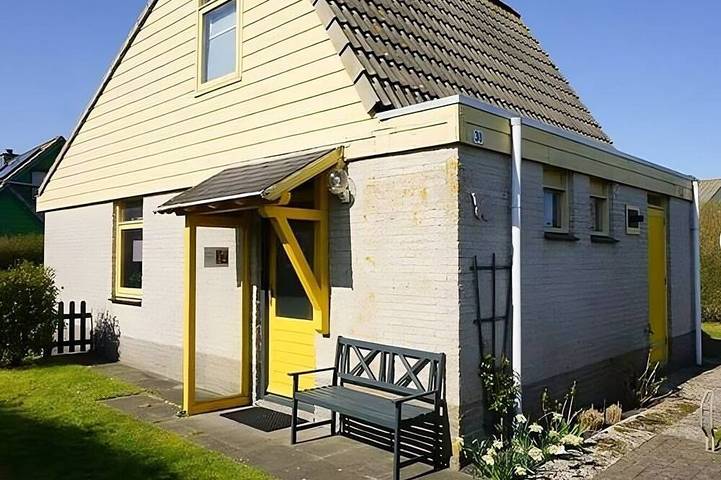 Ferienhaus für 6 Personen, mit Garten und Terrasse in Julianadorp