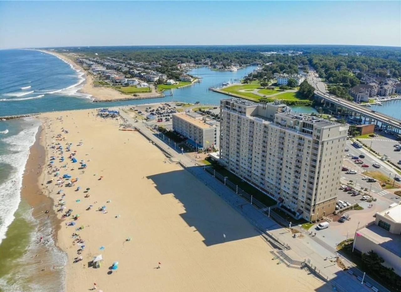 Apartamento entero, Oceanfront Beach Condo, Pool, Gym, Fishing Surfing in Virginia Beach