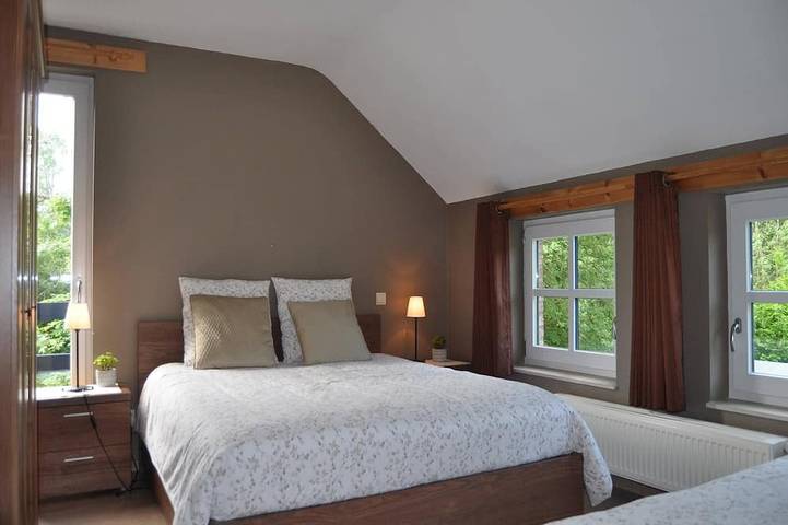 Location de vacances pour 8 personnes, avec jacuzzi et jardin ainsi que sauna et terrasse dans Bomal - 2