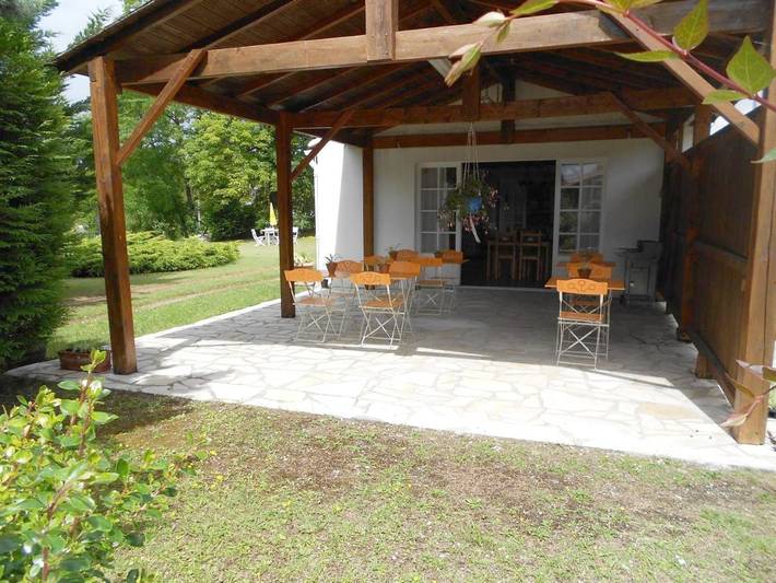 Chambre d’hôte pour 4 personnes, avec piscine et jardin ainsi que vue et terrasse, animaux acceptés à Mortagne-sur-Gironde - 3