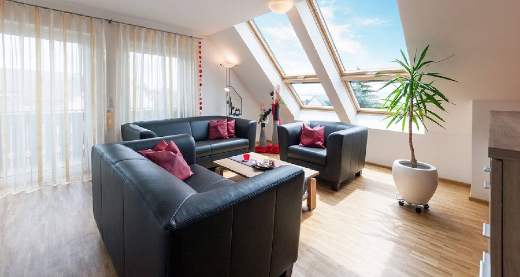 Ganze Wohnung, Ferienwohnung '208' mit Gemeinschaftsgarten, Wi-Fi und Klimaanlage in Hagnau am Bodensee, Region Bodensee-Oberschwaben