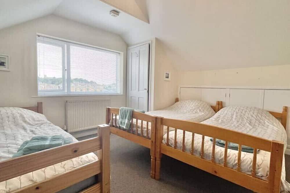 Cowes retreat - ferry discount available in Cowes, Isle of Wight