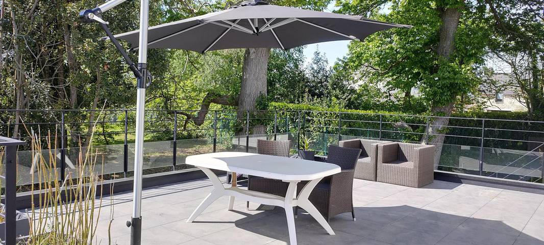 Gîte pour 4 personnes, avec vue ainsi que terrasse et jardin à Férel - 3