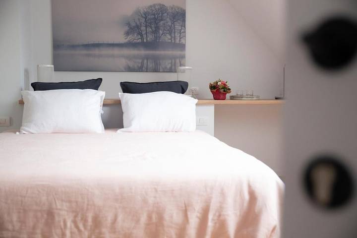 Location de vacances pour 3 personnes, avec Terrasse ainsi que Jardin et Vue à Frasnes-lez-Anvaing
