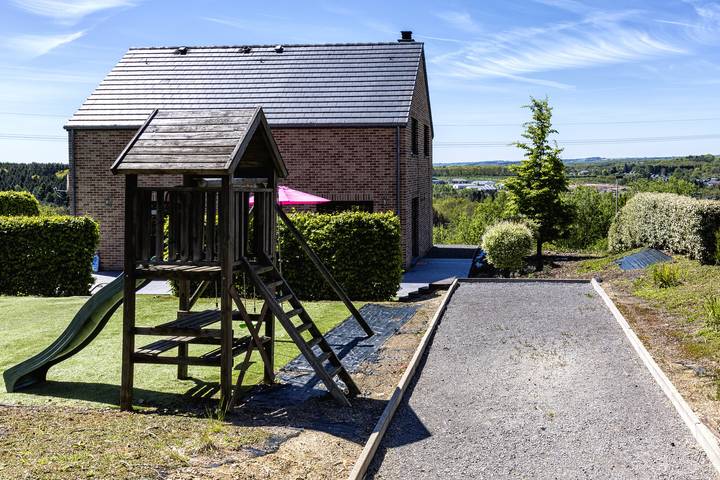 Villa voor 10 personen, with terras and whirlpool as well as tuin and sauna, met huisdier in Provincie Luxemburg