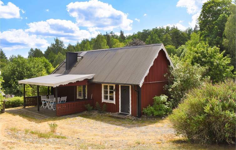 Ferienhaus für 6 Personen, mit Terrasse und Garten sowie Seeblick in Hallabro