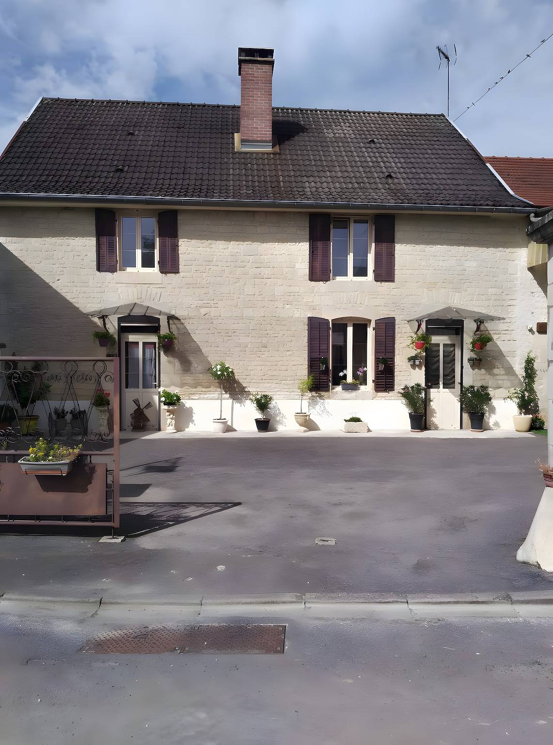 Bed & Breakfast 'Chambre - A La Maison Du Bonheur' met gedeelde tuin en wifi in Lanty-sur-Aube, Haute-Marne