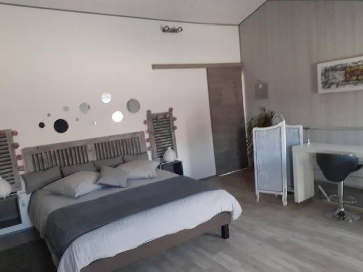Chambre d’hôte pour 2 personnes, avec terrasse sur l' Île d'Oléron - 4