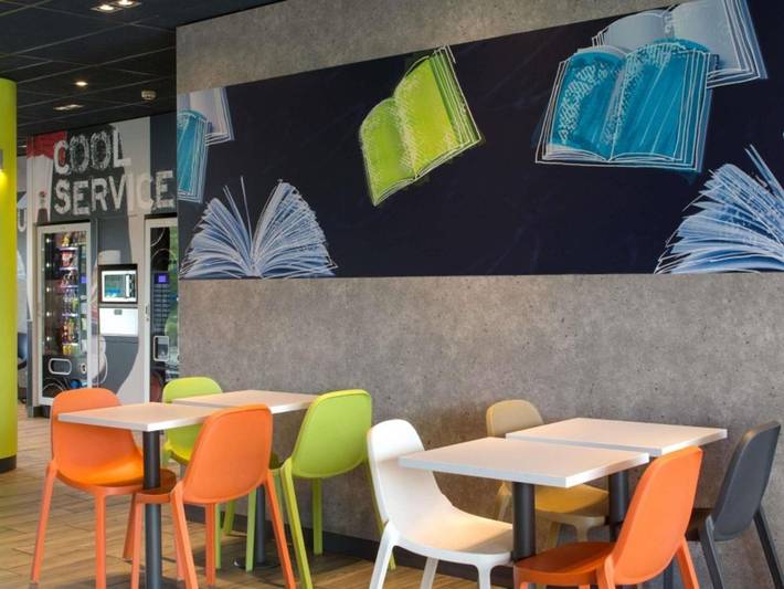 Hôtel pour 3 personnes, avec Terrasse et Jardin à Montceau-les-Mines - 4