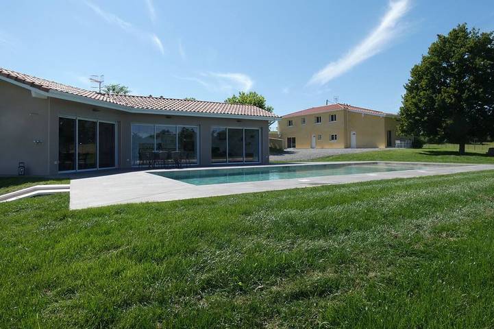 Ferienhaus für 2 Personen, mit Terrasse und Garten sowie Pool in Pouillon