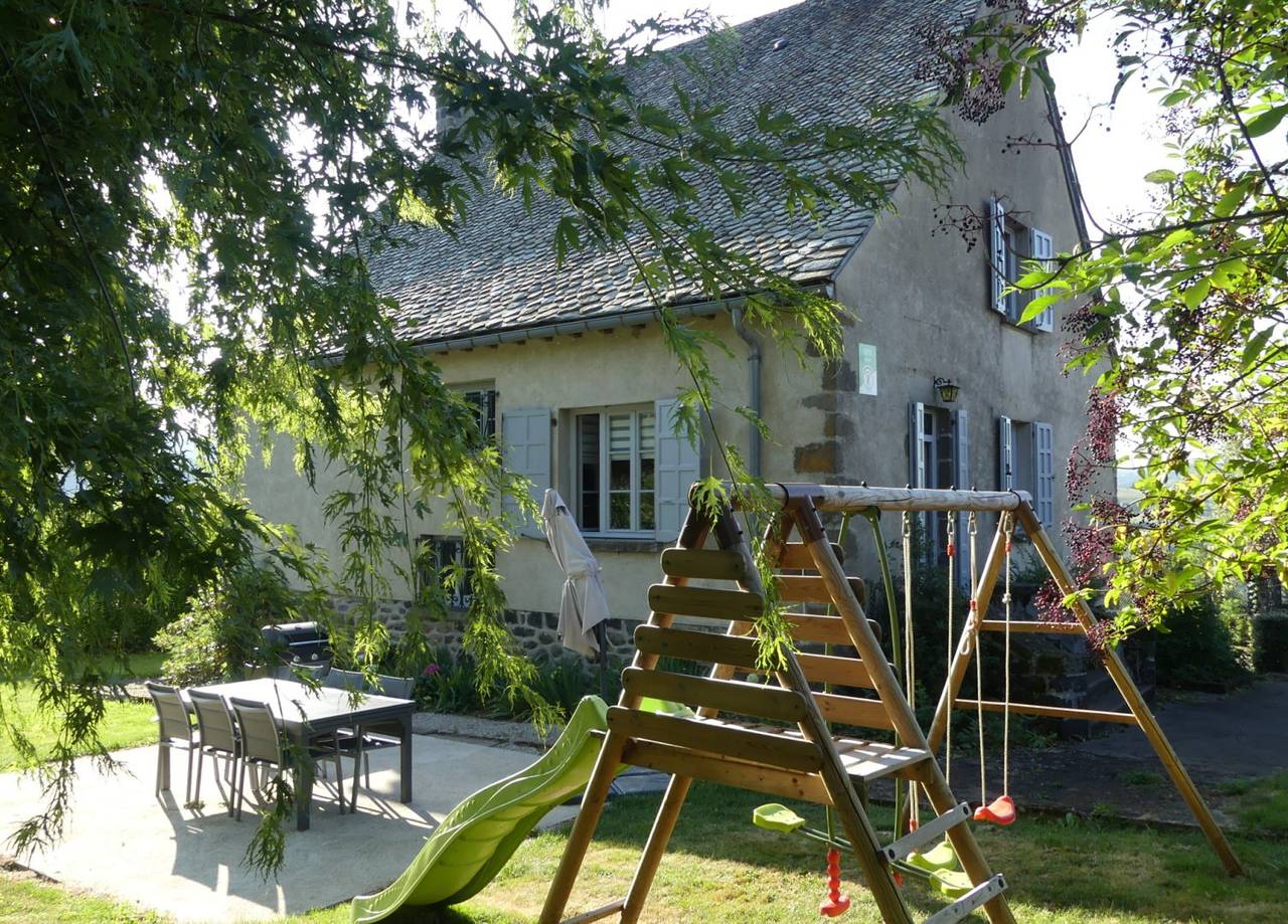 Gîte "L'Oustal de Salers" - vue exceptionnelle monts du Cantal in Salers (Cantal), Parc naturel régional des Volcans d'Auvergne