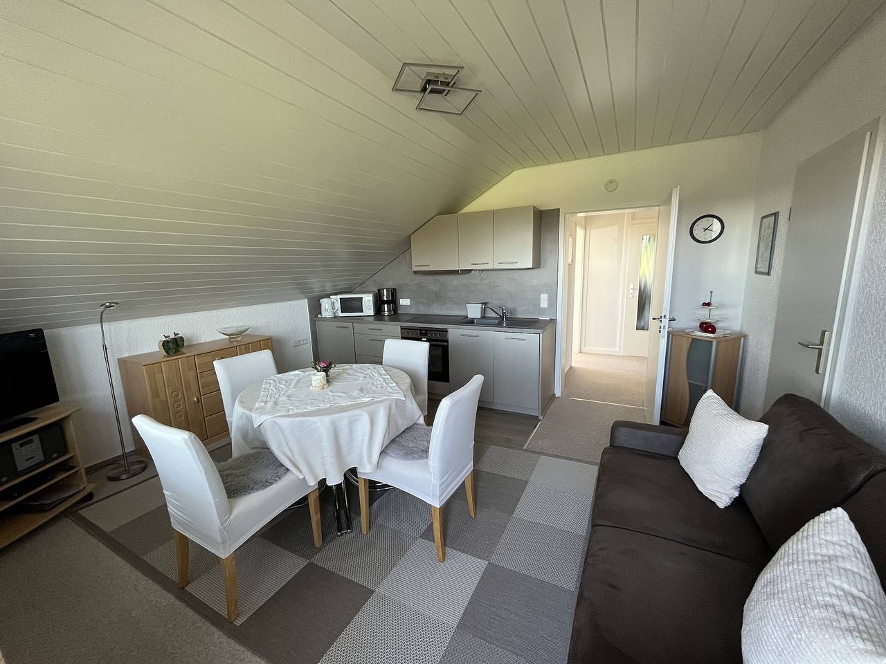 Ganze Ferienwohnung, Haus Mitschele - Appartement Rosenblick, 26qm, 1 bis 2 Personen in Schömberg, Nordschwarzwald