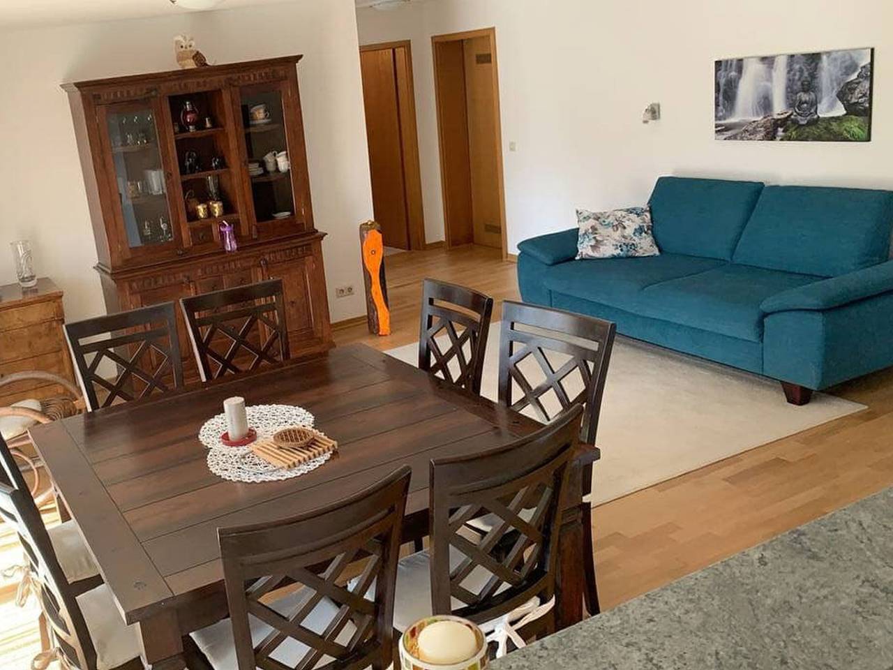 Ganze Wohnung, Ferienwohnung 'Rosengarten, 65 Qm' mit Bergblick, Balkon und Wi-Fi in Bad Urach, Albsteig Etappe 9