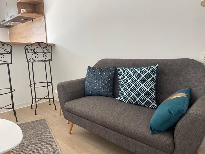 Gîte pour 2 personnes, avec terrasse et piscine ainsi que jardin et vue à Saint-André-d'Allas - 2