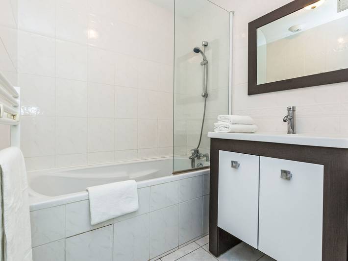 Gîte pour 4 personnes, avec balcon à Plougasnou - 4