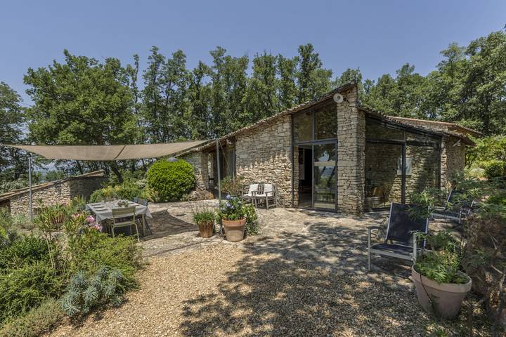 Location de vacances pour 8 personnes, avec piscine et jardin à Bonnieux - 2