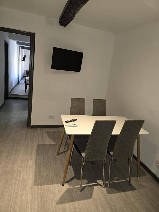 Appartement entier, One-Bedroom Apartment in Rivesaltes, Côte méditerranéenne (France)