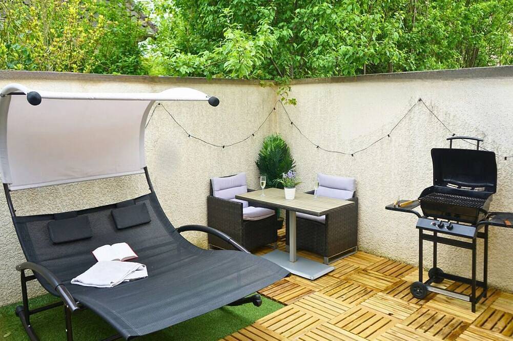 Entire apartment, Thermal Cinema Barbecue At Disneyland Paris in Lagny-sur-Marne, Seine-et-Marne
