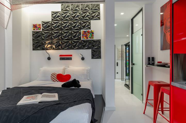 Holiday rental for 2 people, with garden in Syros