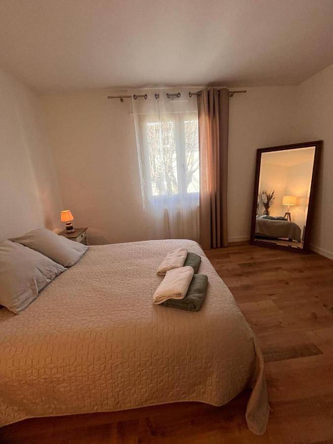 Appartement entier, One-Bedroom Apartment in Chilly-Mazarin, Essonne