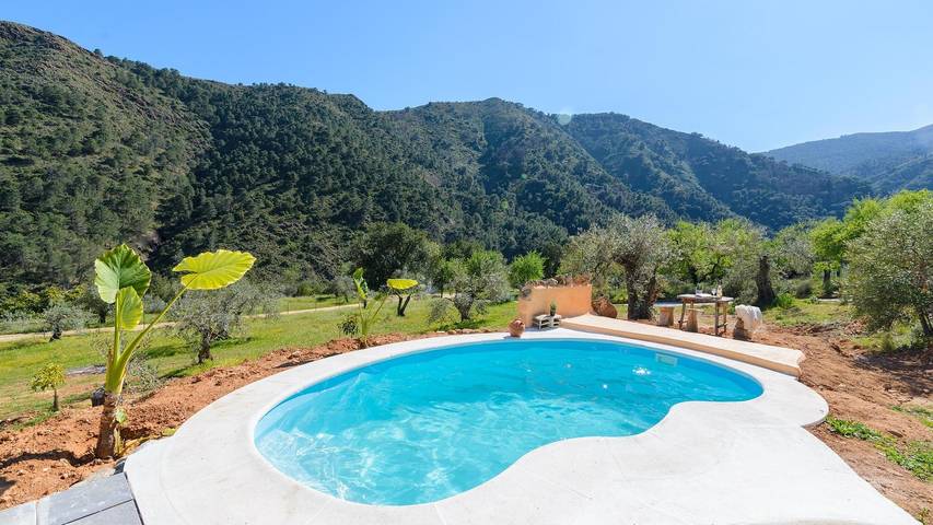 Casa rural para 2 personas, con jacuzzi además de balcón/terraza y piscina en Tolox - 2