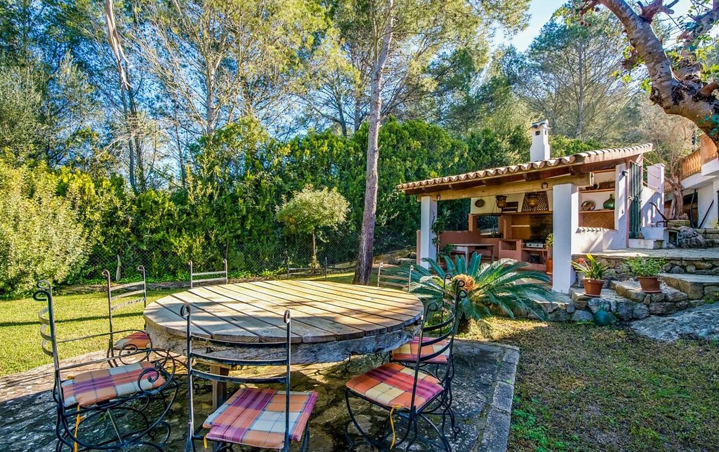 Villa 'Son Grau' with Mountain Views, Private Pool, and Wi-Fi in Alaró, Majorca Center