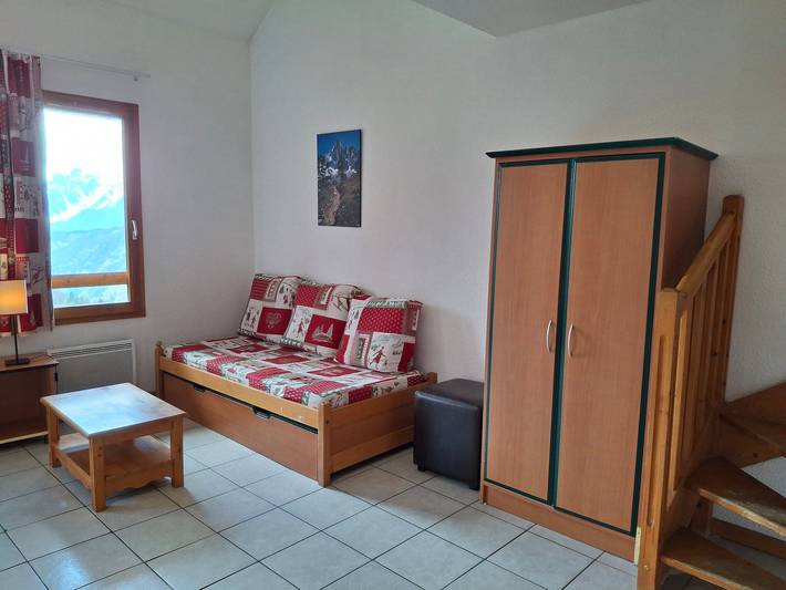 Gîte pour 8 personnes, avec balcon à Montgellafrey - 2