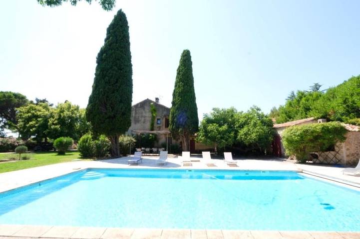 Chalet para 14 personas, con piscina y jardín - 1