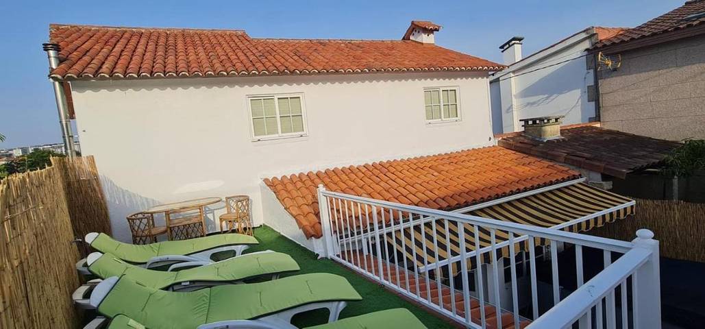 Location de vacances pour 10 personnes, avec Terrasse ainsi que Piscine et Vue dans Navia - 3