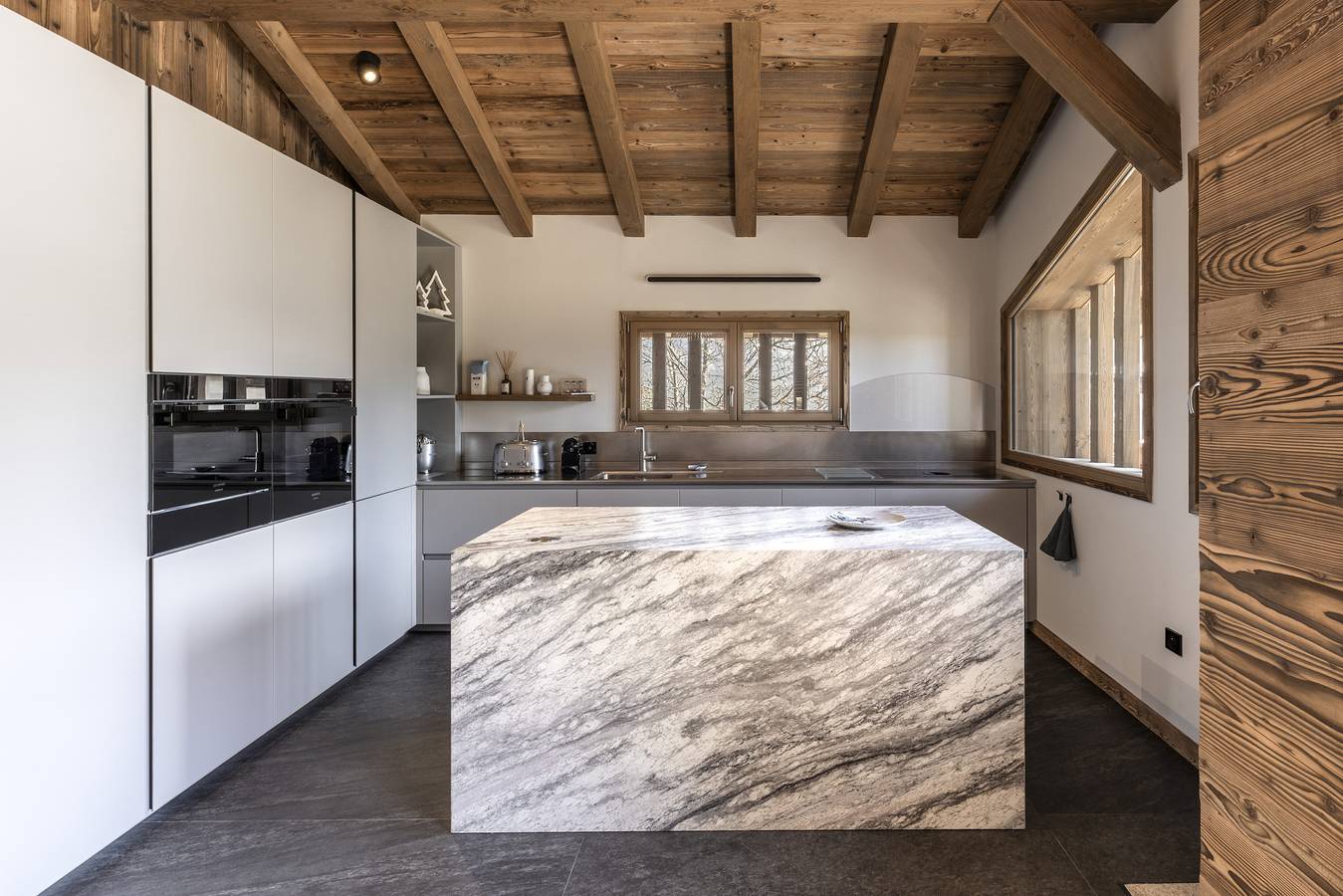 Chalet Suzane – Panorama Mont-Blanc & jacuzzi in Combloux, Pays du Mont-Blanc