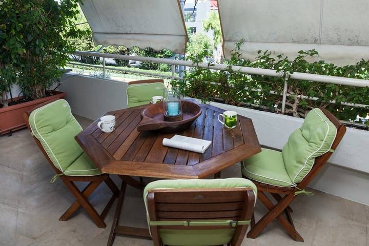 Appartement entier, Appartement de vacances pour 4 personnes avec jardin in Athènes, Section sud d'Athènes