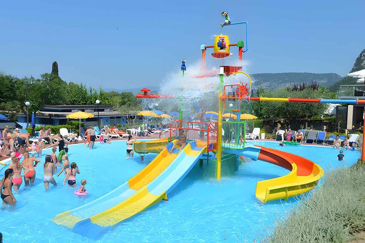 Camping für 7 Personen, mit Garten in Bardolino