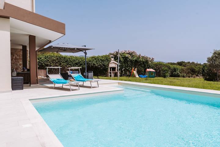 Villa per 4 persone, con Balcone e Giardino