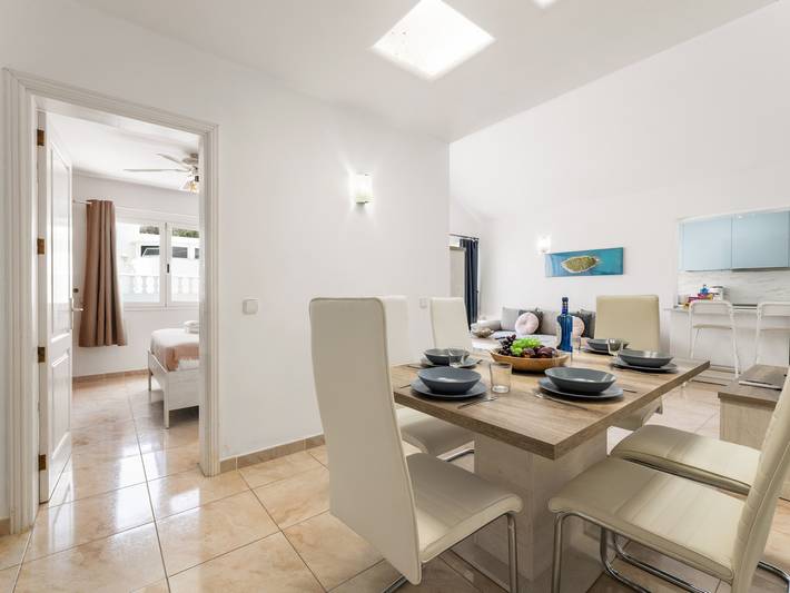 Casa de huéspedes para 3 personas, con piscina además de jardín y terraza en Arrecife - 3
