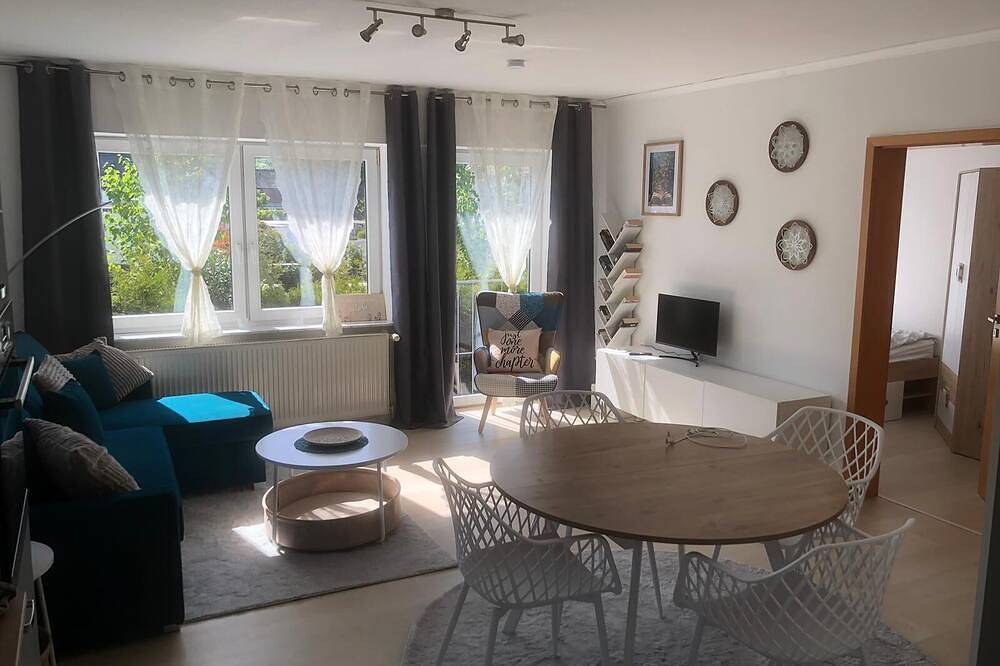 Ganze Wohnung, Ferienwohnung Mareike Schöning\n1 km vom Weserrad Weg in Vlotho, Nordrhein-Westfalen