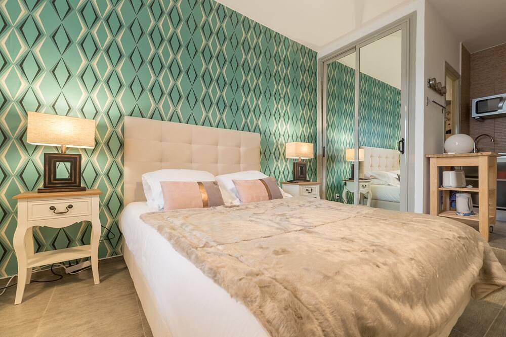 Entire apartment, Santa Ana Boutique Iii apartment in Madrid in Centro (Madrid), Madrid