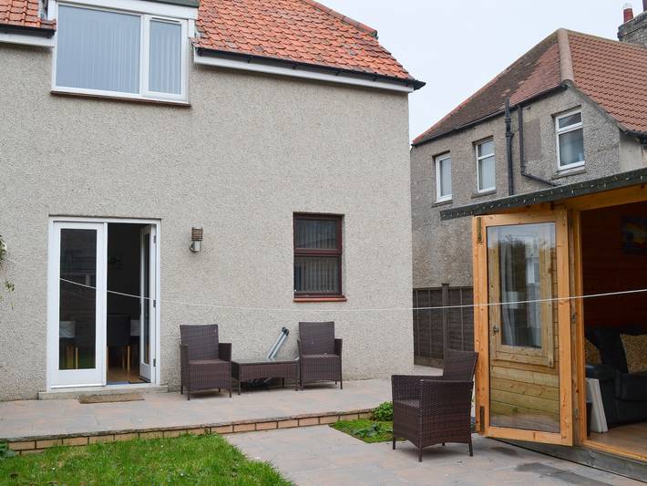 Cottage for 5 people, with garden, with pets in Seahouses