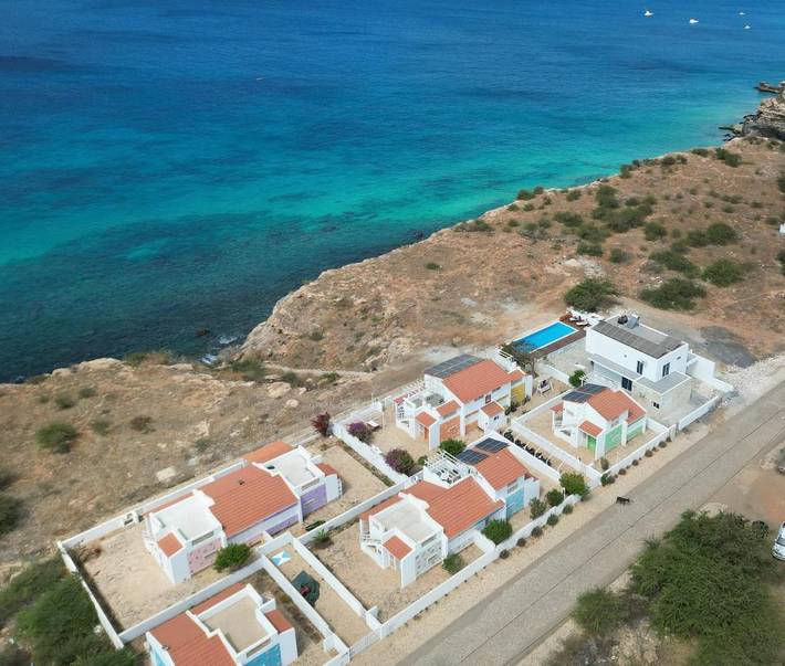Appartement de vacances pour 3 personnes, avec piscine ainsi que vue et balcon