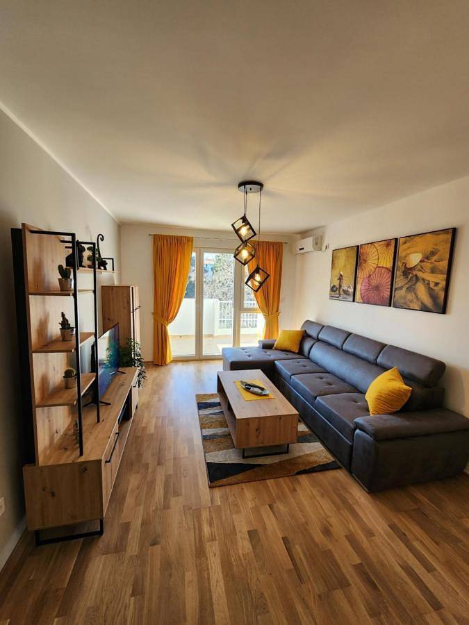 Apartament wakacyjny dla 4 osób, z taras i widok w Bar
