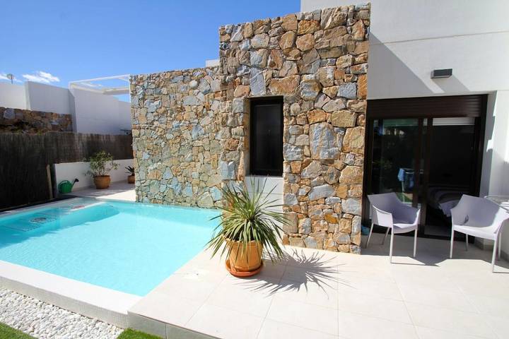 Chalet para 5 personas, con piscina además de vistas y jardín, Se admiten mascotas en Provincia de Alicante - 3