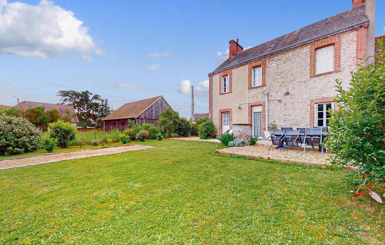 Location de vacances pour 10 personnes, avec terrasse ainsi que jardin et vue à Saint-Viâtre - 2