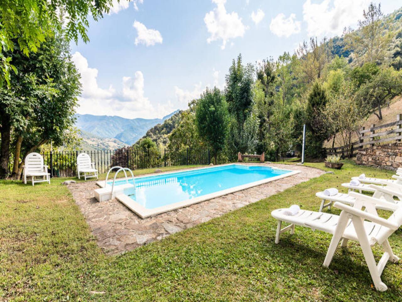 Ganze Wohnung, Haus in Liébana mit Bergblick in Cabezón de Liébana, Cordillera Cantábrica