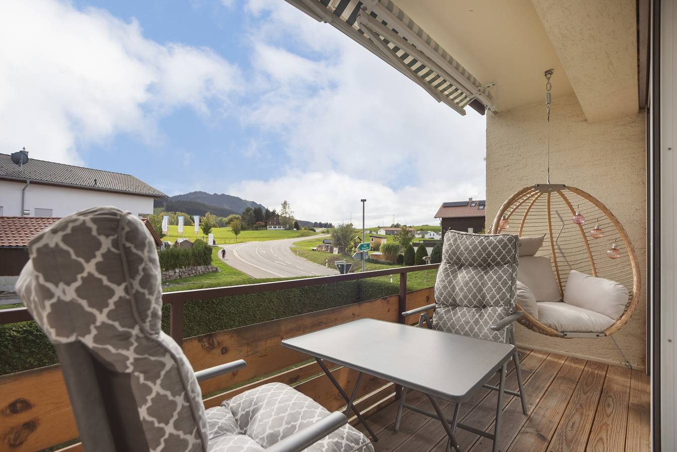 Ganze Wohnung, Ferienwohnung 'In Den Bergen' mit Bergblick, Balkon und WLAN in Nesselwang, Bayerisch Schwaben