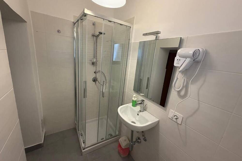 Apartamento entero, Comfort, style and views: your perfect stay at Civico24rooms in Caltagirone, Provincia de Catania