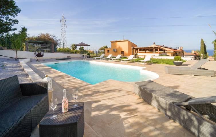 110qm Wohnung mit Pool, Parkplatz, Terrasse - Altavilla Milicia in Altavilla Milicia, Palermo Provinz
